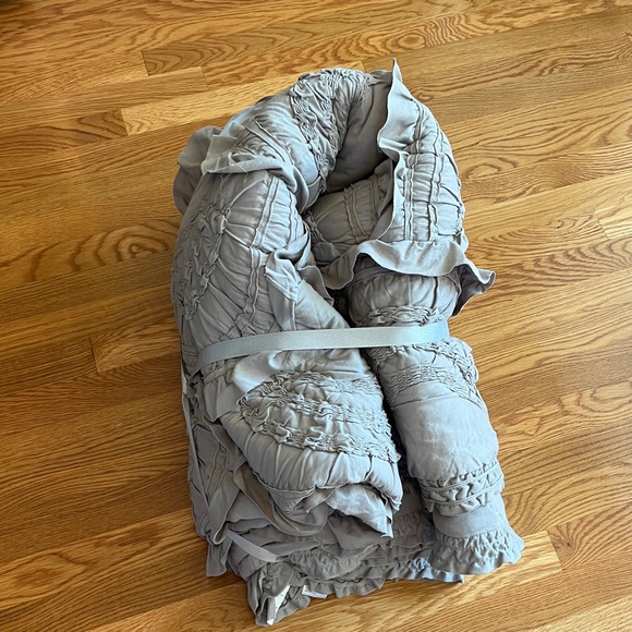 Anthropologie Rivulets Quilt Size Queen NWT - Picture 9 of 12